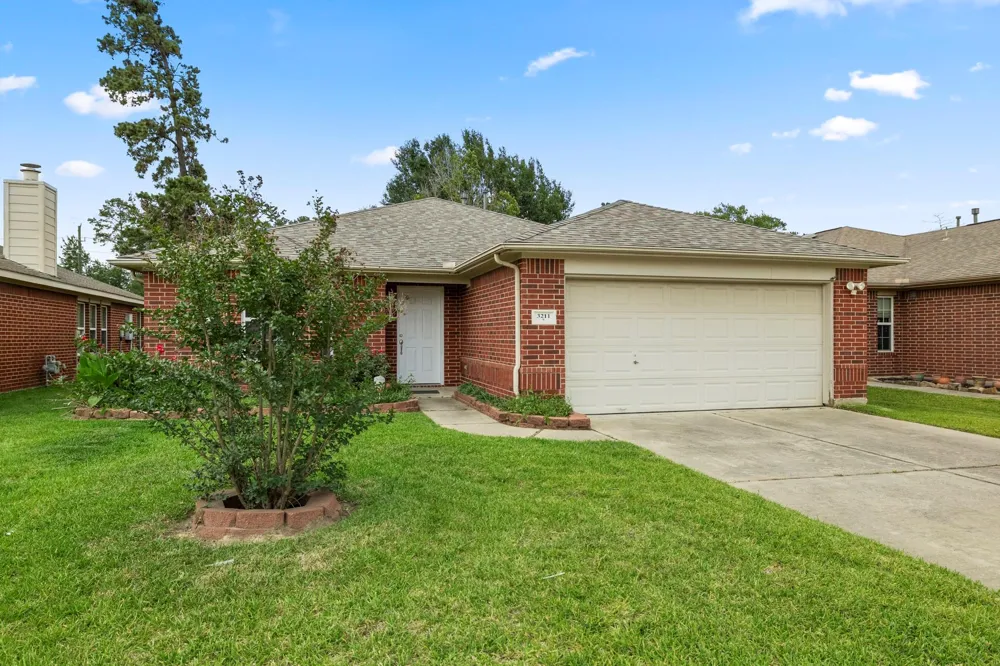 3211 Falcon Trail Drive Spring, TX 77373