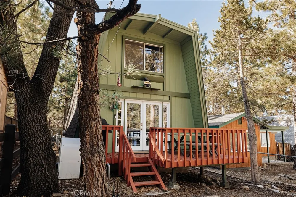396 Kern Avenue Sugarloaf, CA 92386