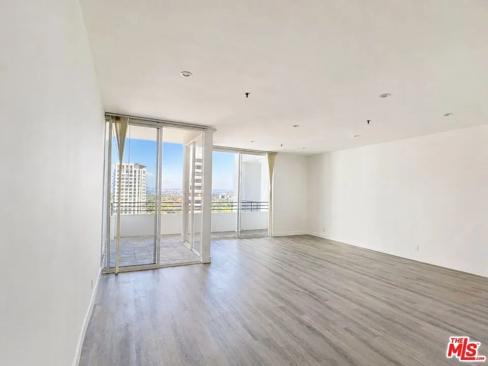 10390 WILSHIRE BOULEVARD #1805 Los Angeles, CA 90024