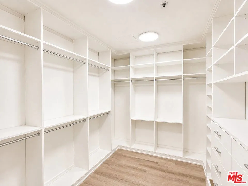 10390 WILSHIRE BOULEVARD #1805 Los Angeles, CA 90024
