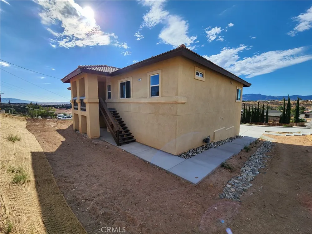 8411 Buckthorn Hesperia, CA 92345