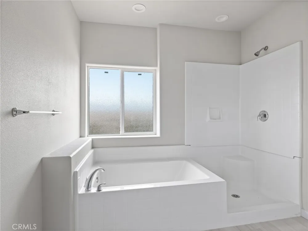 8411 Buckthorn Hesperia, CA 92345