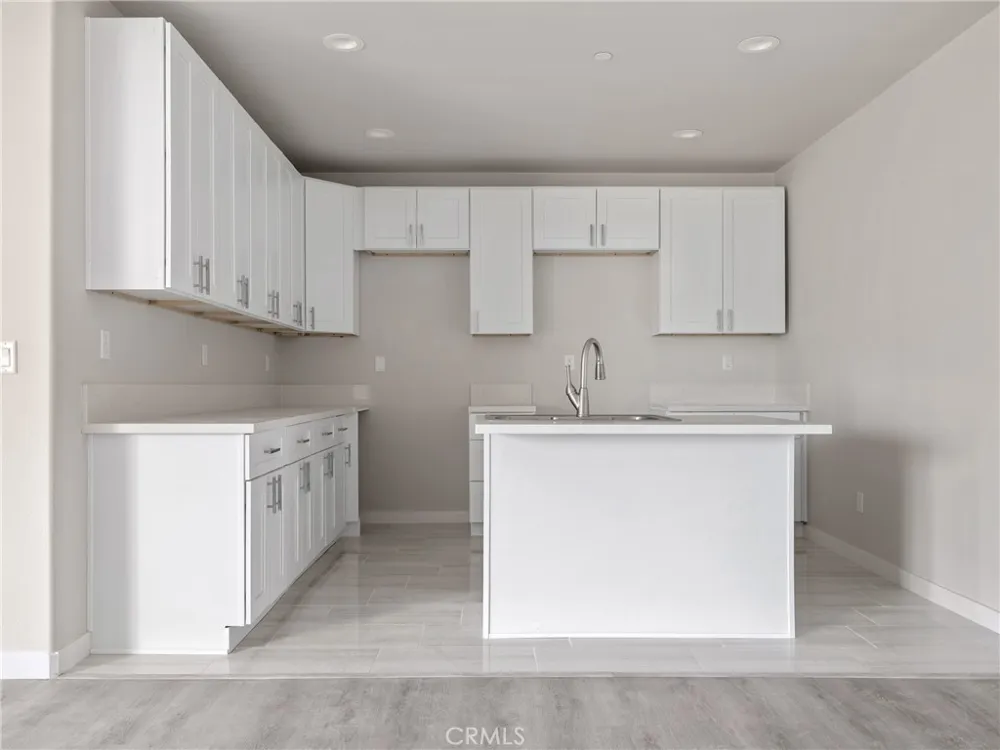 8411 Buckthorn Hesperia, CA 92345