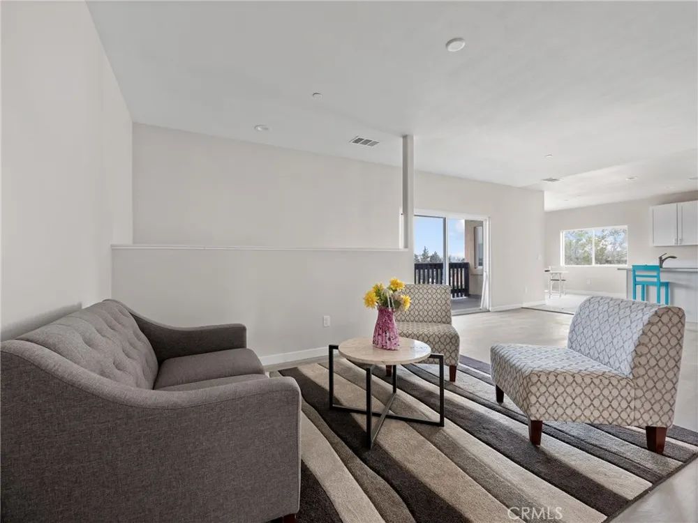 8411 Buckthorn Hesperia, CA 92345