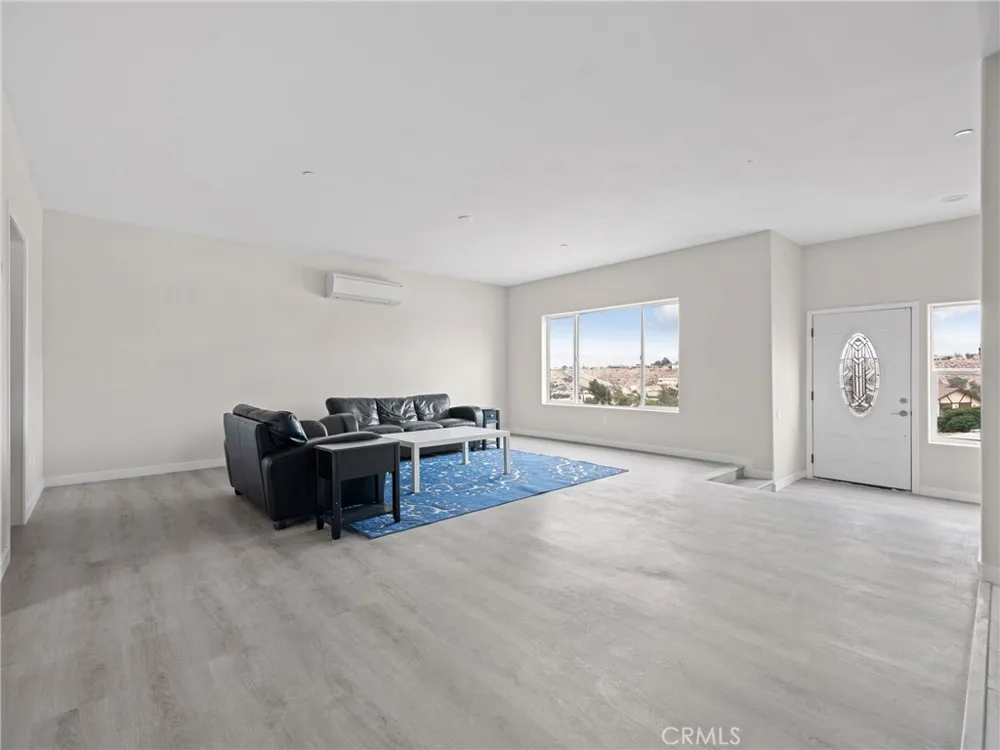 8411 Buckthorn Hesperia, CA 92345
