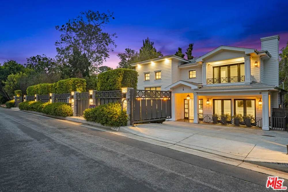 126 Canyon View Drive Los Angeles, CA 90049
