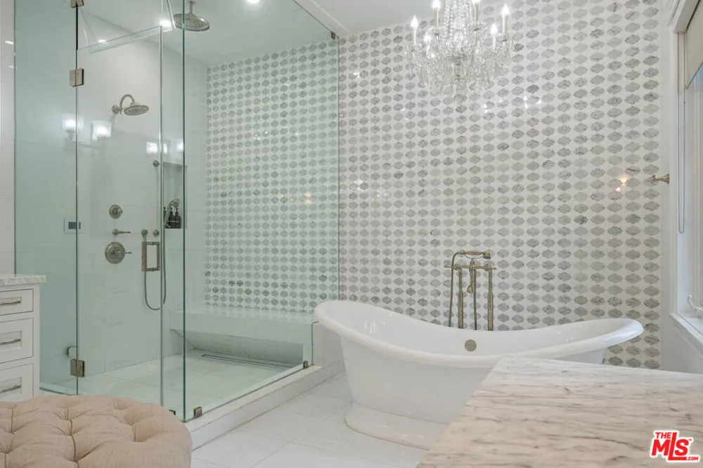 126 Canyon View Drive Los Angeles, CA 90049
