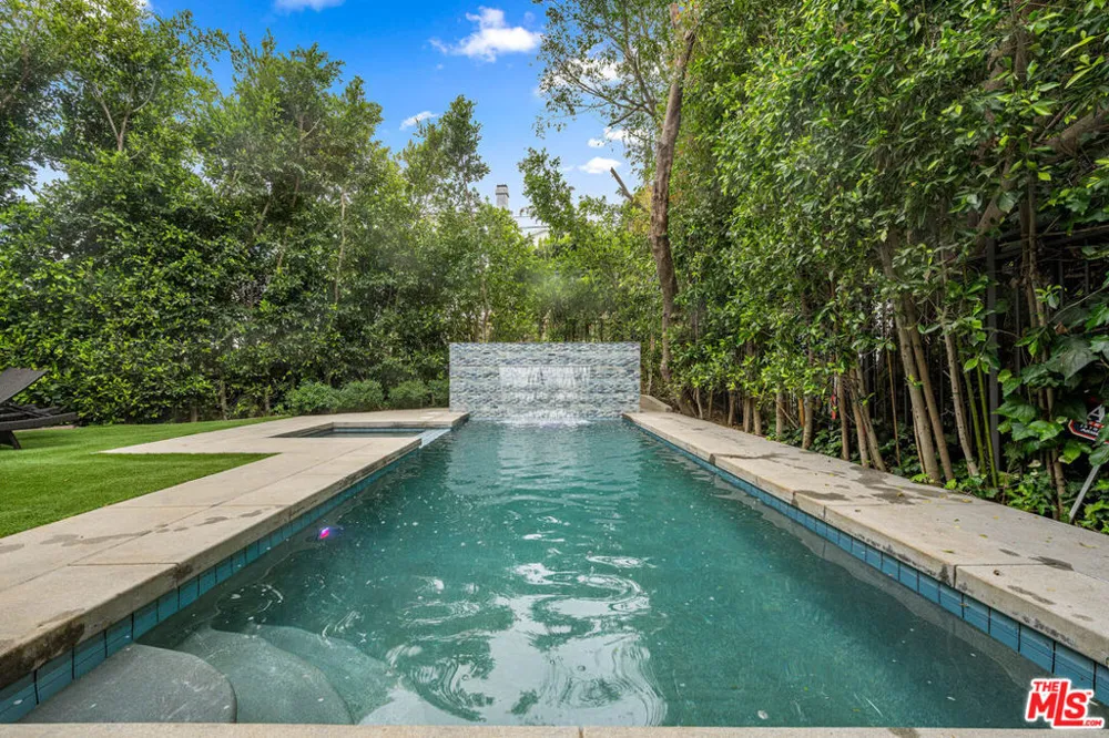 126 Canyon View Drive Los Angeles, CA 90049