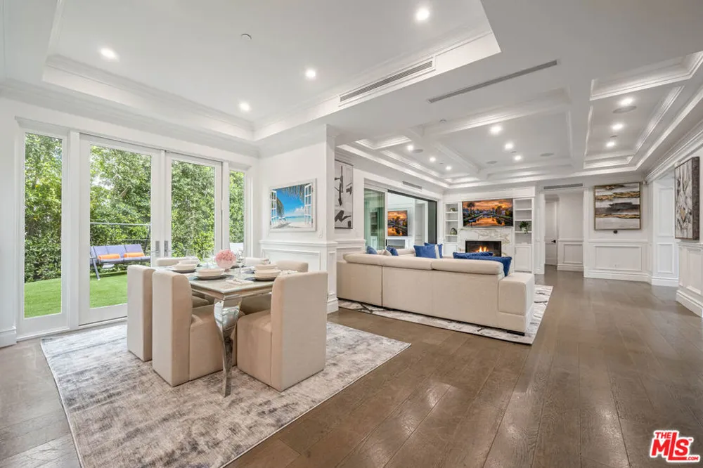 126 Canyon View Drive Los Angeles, CA 90049