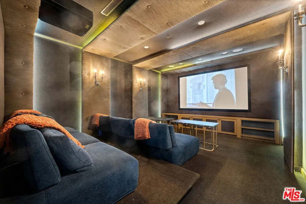 126 Canyon View Drive Los Angeles, CA 90049