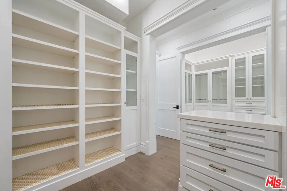 126 Canyon View Drive Los Angeles, CA 90049