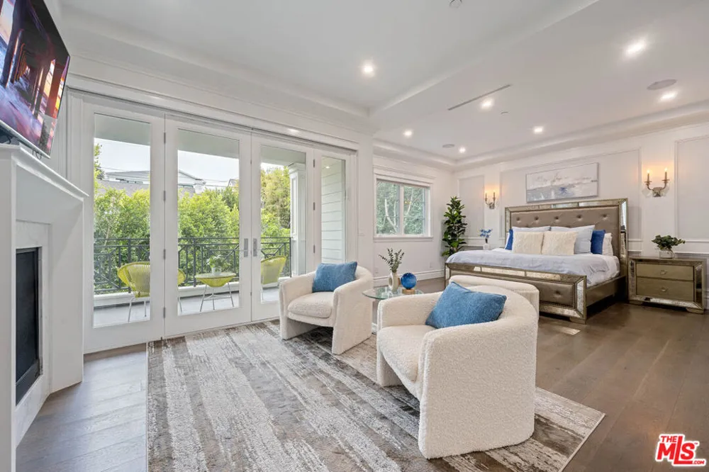 126 Canyon View Drive Los Angeles, CA 90049