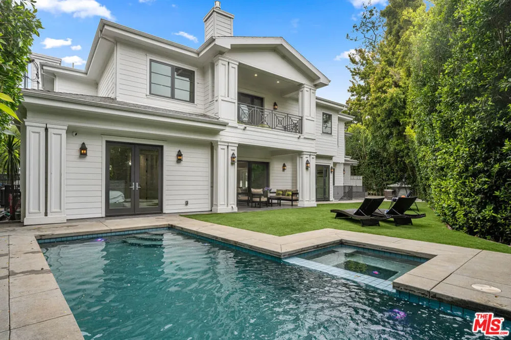 126 Canyon View Drive Los Angeles, CA 90049