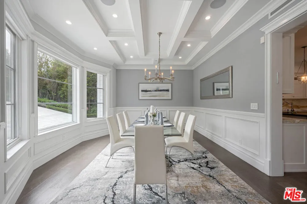 126 Canyon View Drive Los Angeles, CA 90049