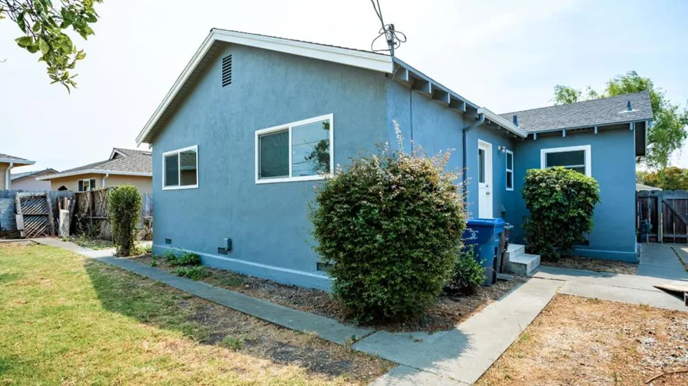 136 Del Mar Drive Salinas, CA 93901