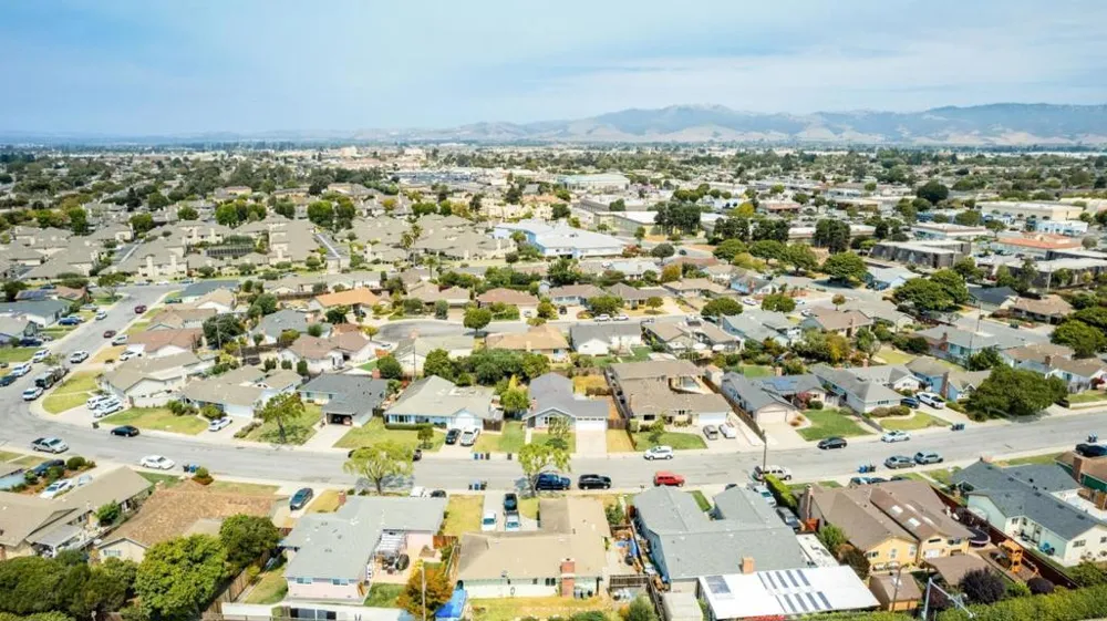 136 Del Mar Drive Salinas, CA 93901