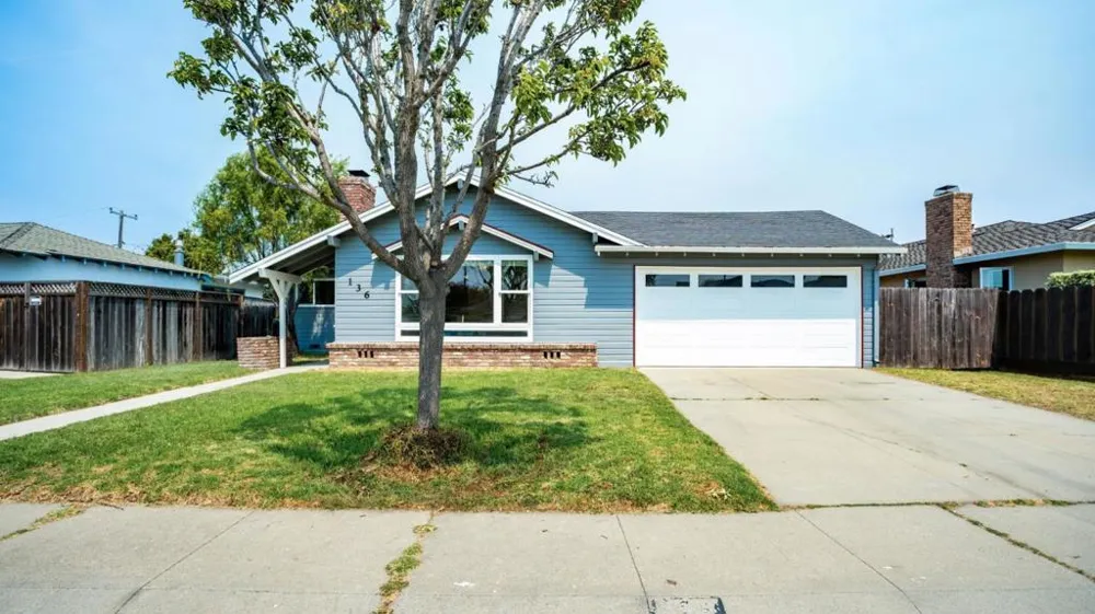 136 Del Mar Drive Salinas, CA 93901
