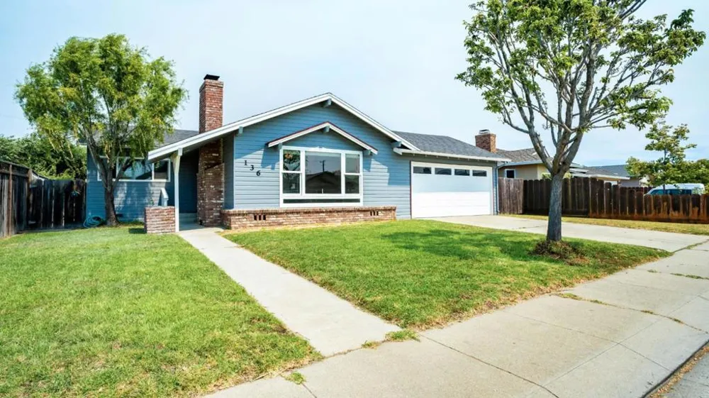 136 Del Mar Drive Salinas, CA 93901
