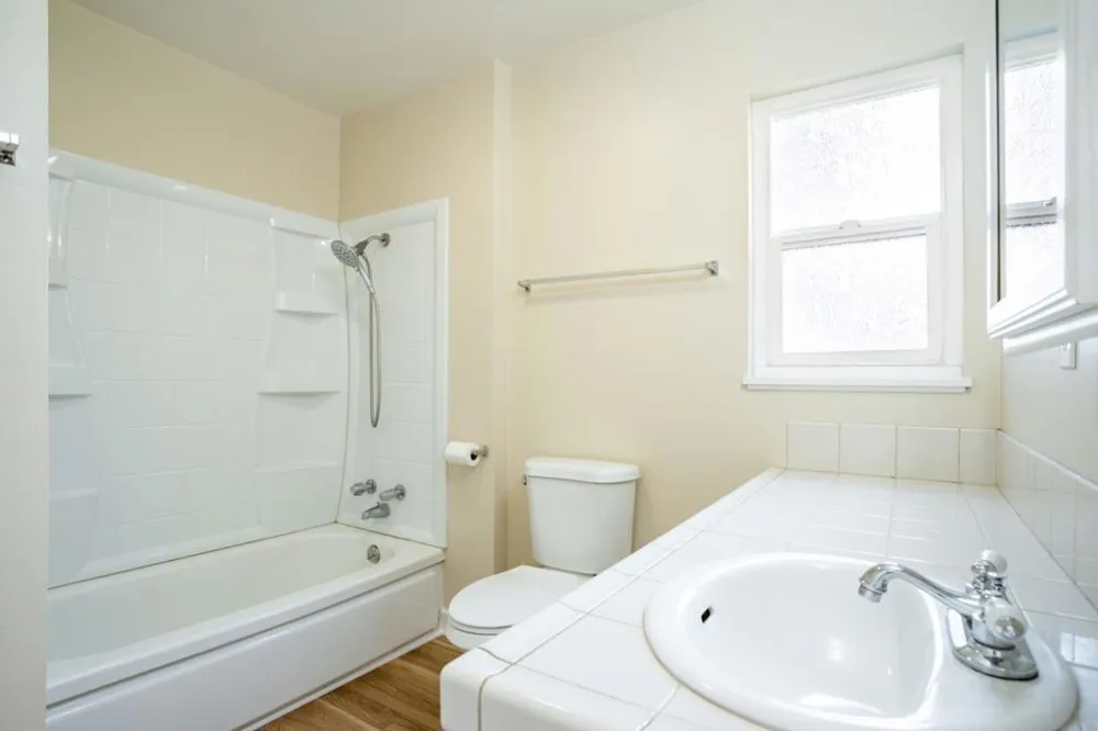 136 Del Mar Drive Salinas, CA 93901