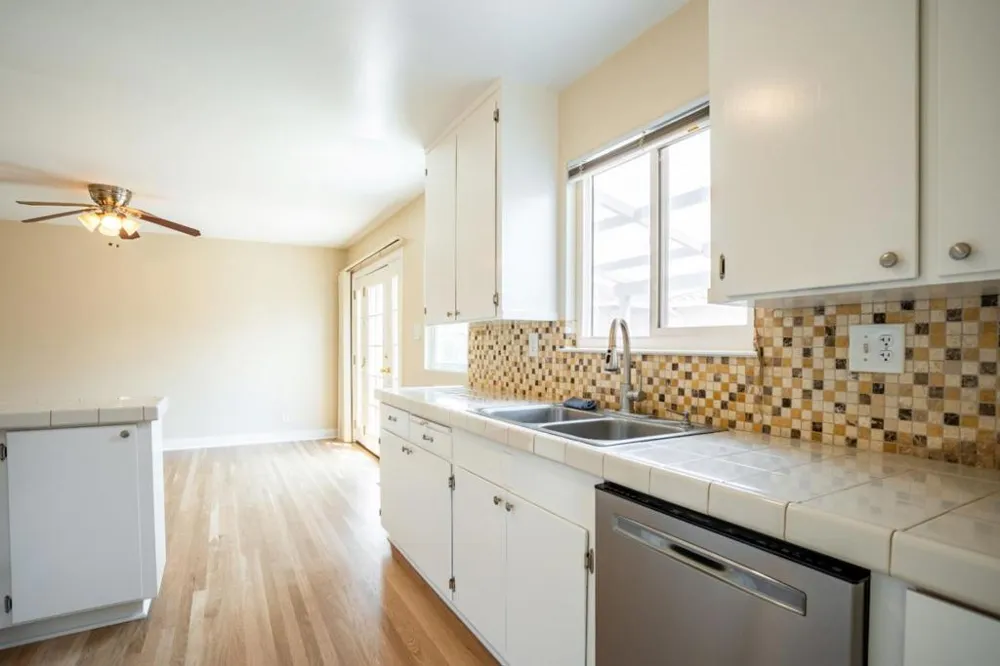 136 Del Mar Drive Salinas, CA 93901