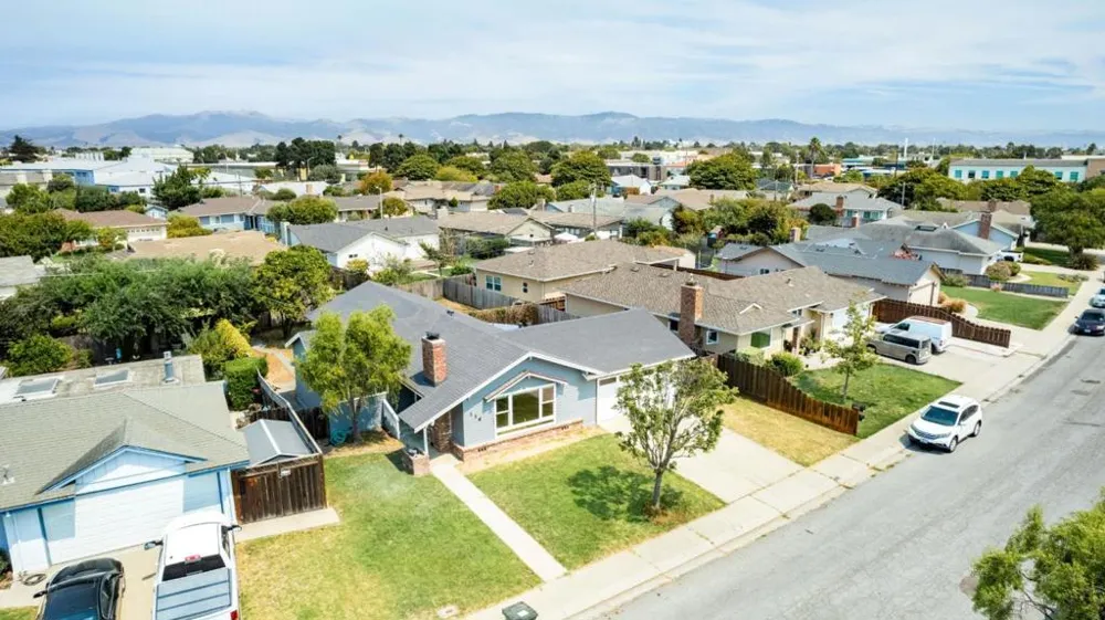136 Del Mar Drive Salinas, CA 93901