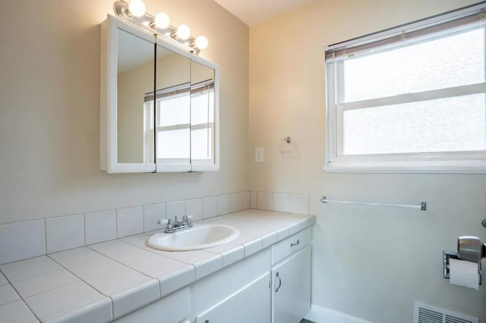 136 Del Mar Drive Salinas, CA 93901