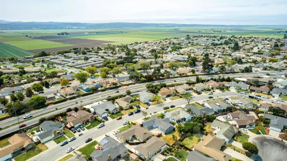 136 Del Mar Drive Salinas, CA 93901