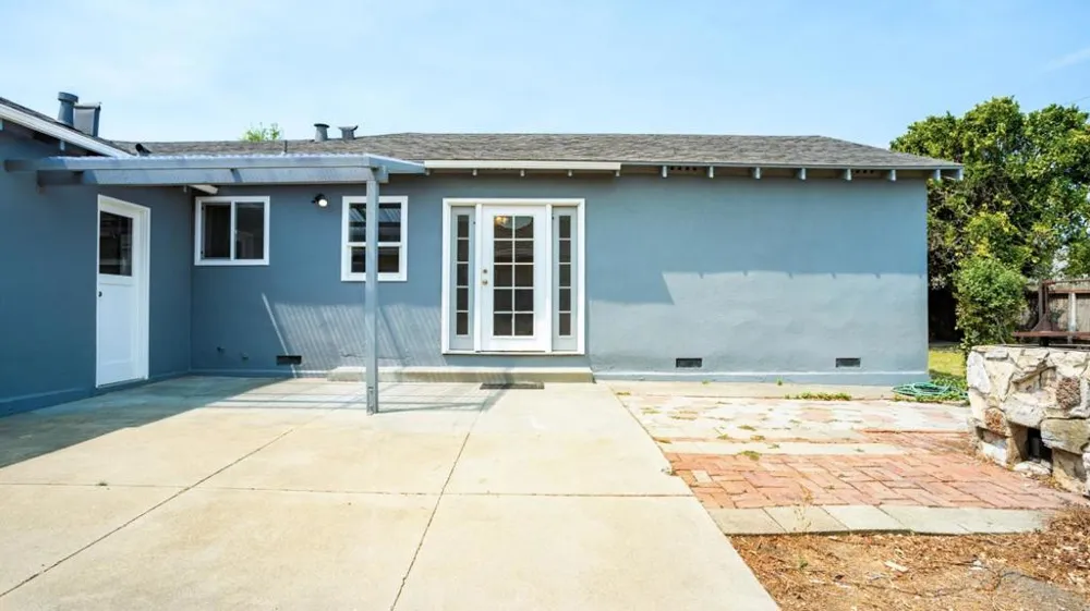 136 Del Mar Drive Salinas, CA 93901