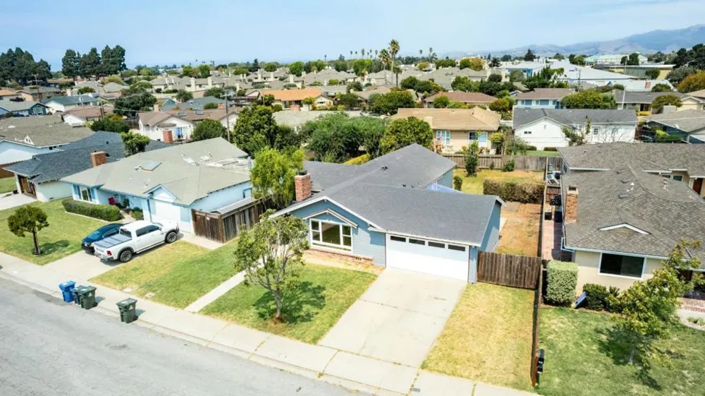136 Del Mar Drive Salinas, CA 93901