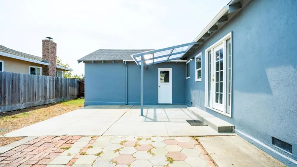 136 Del Mar Drive Salinas, CA 93901