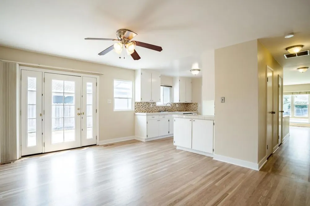136 Del Mar Drive Salinas, CA 93901