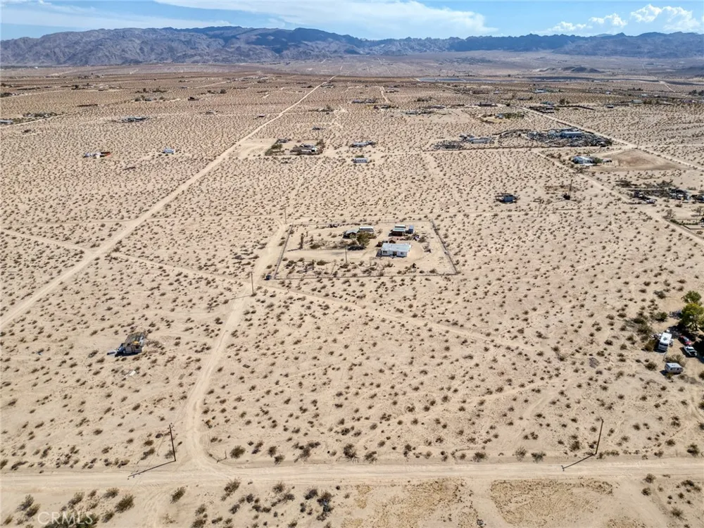 69833 Sunny Sands 29 Palms, CA 92277