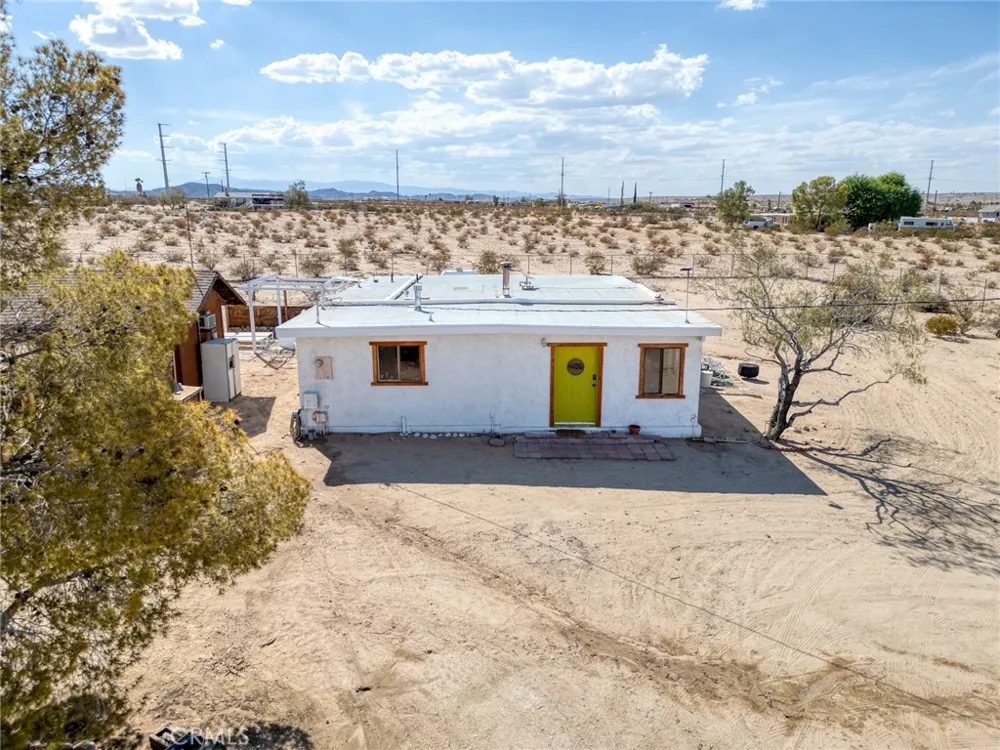 69833 Sunny Sands 29 Palms, CA 92277