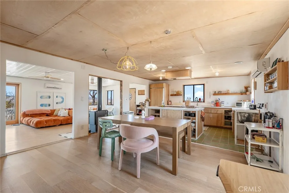69833 Sunny Sands 29 Palms, CA 92277