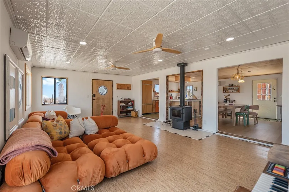 69833 Sunny Sands 29 Palms, CA 92277