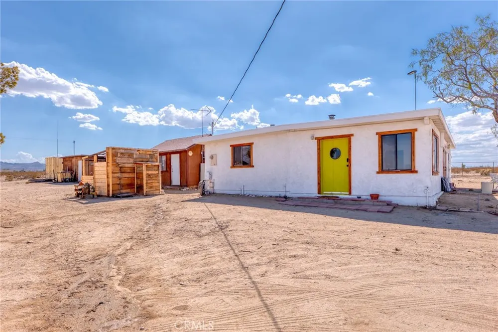 69833 Sunny Sands 29 Palms, CA 92277