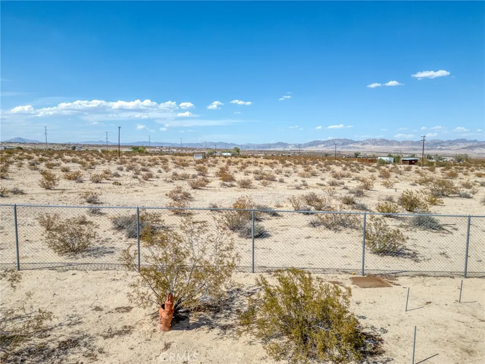 69833 Sunny Sands 29 Palms, CA 92277