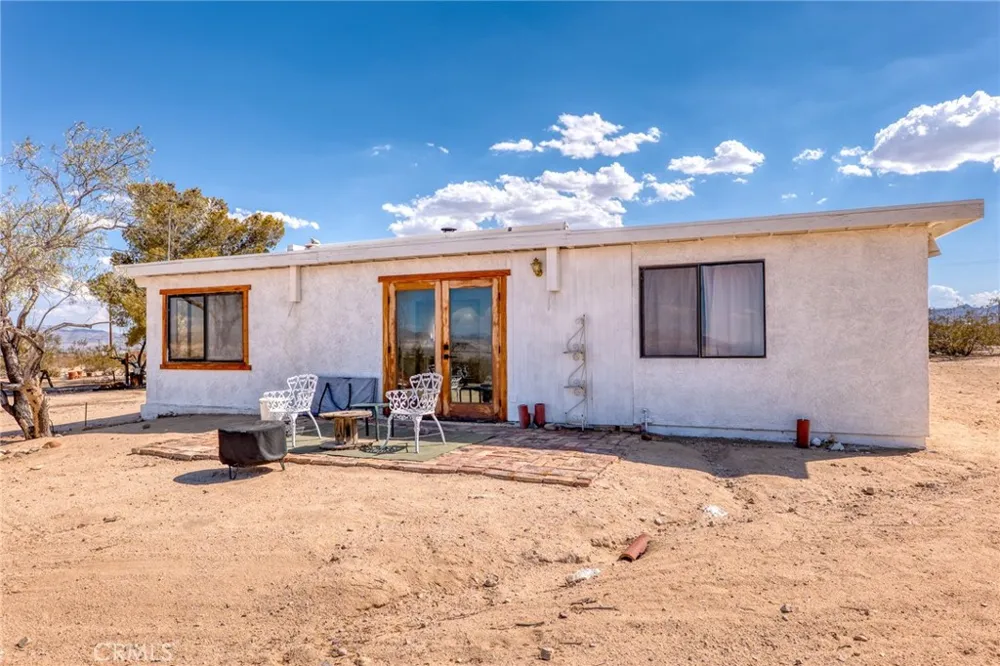 69833 Sunny Sands 29 Palms, CA 92277