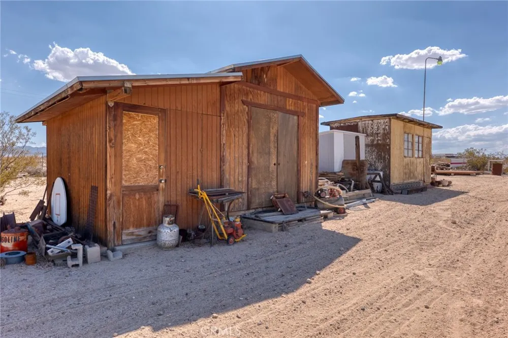 69833 Sunny Sands 29 Palms, CA 92277