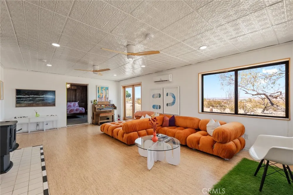 69833 Sunny Sands 29 Palms, CA 92277