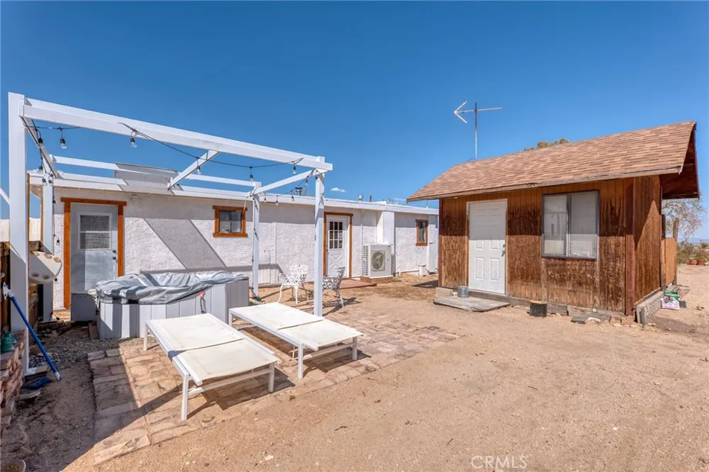 69833 Sunny Sands 29 Palms, CA 92277