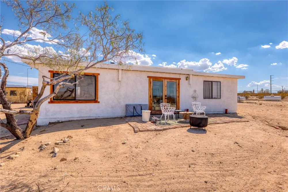 69833 Sunny Sands 29 Palms, CA 92277