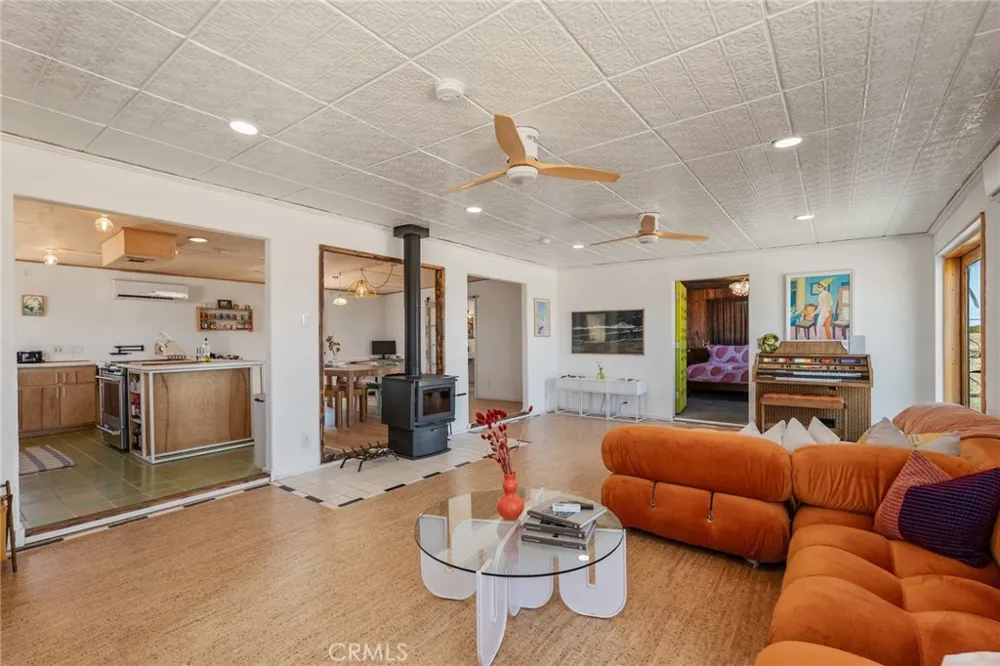 69833 Sunny Sands 29 Palms, CA 92277