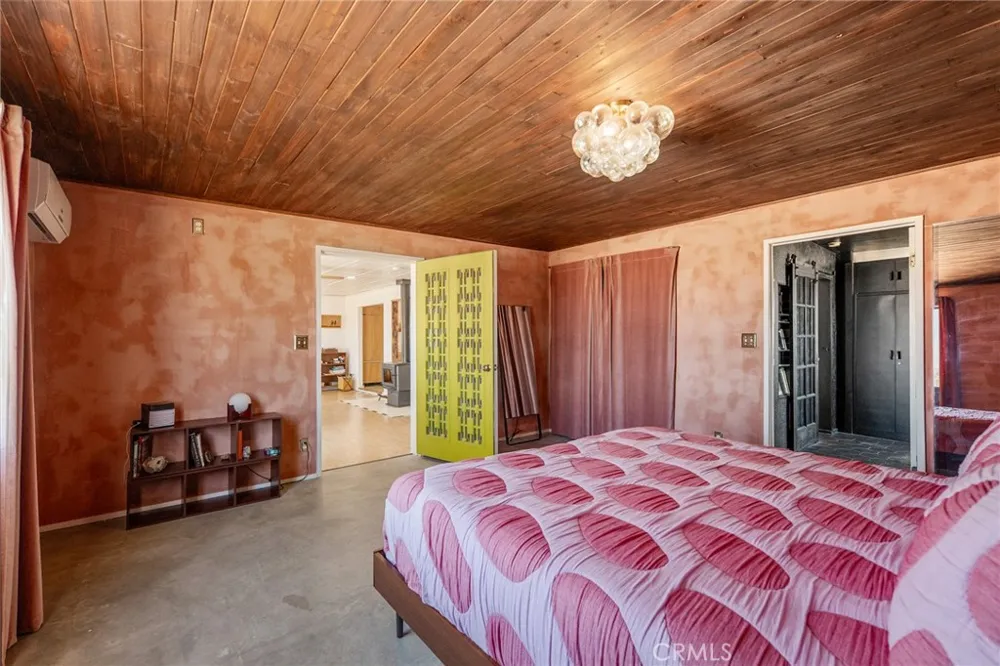69833 Sunny Sands 29 Palms, CA 92277