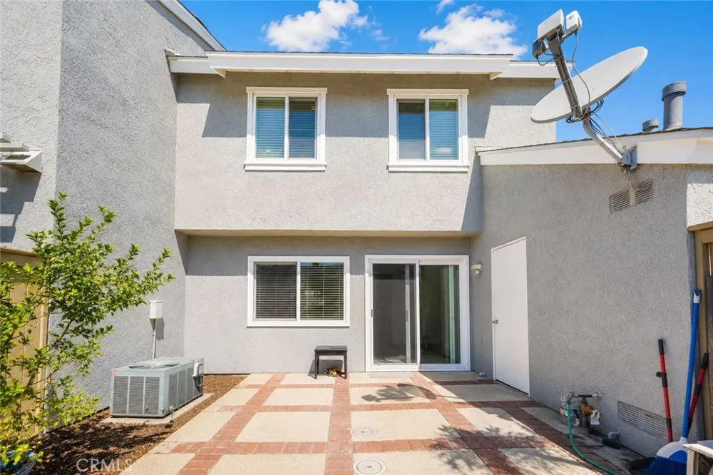 47 Fox #27 Irvine, CA 92614