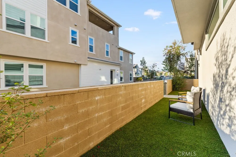 470 Lobata Irvine, CA 92618