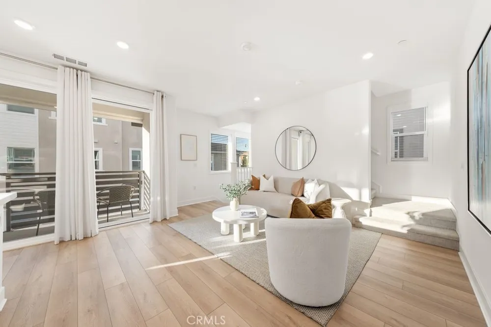 470 Lobata Irvine, CA 92618