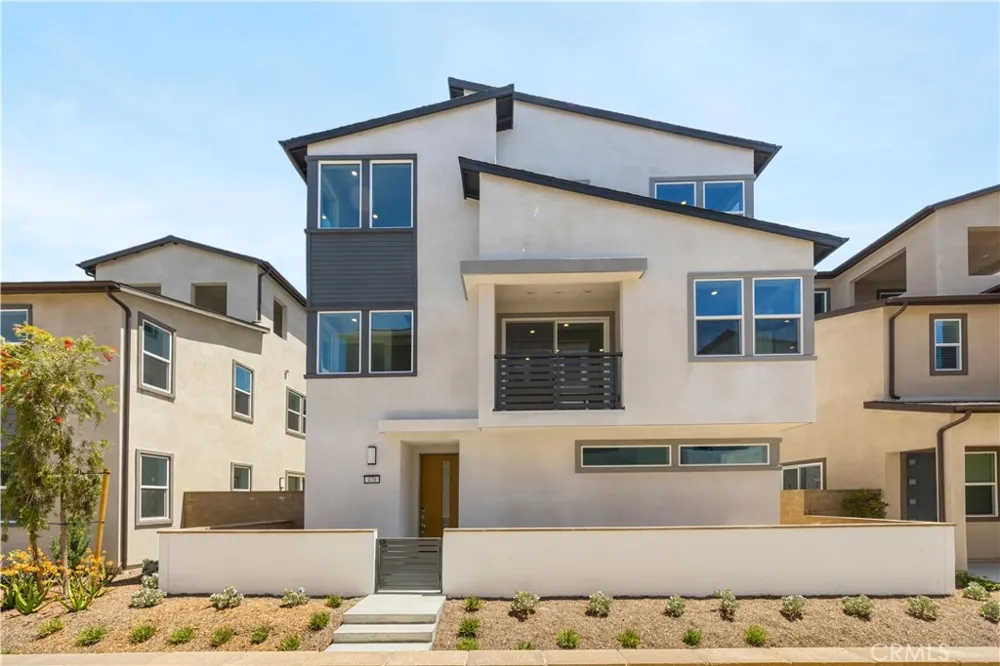 470 Lobata Irvine, CA 92618