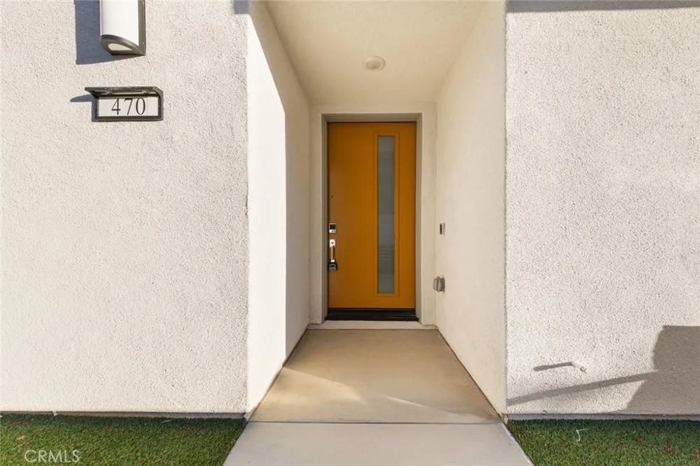 470 Lobata Irvine, CA 92618