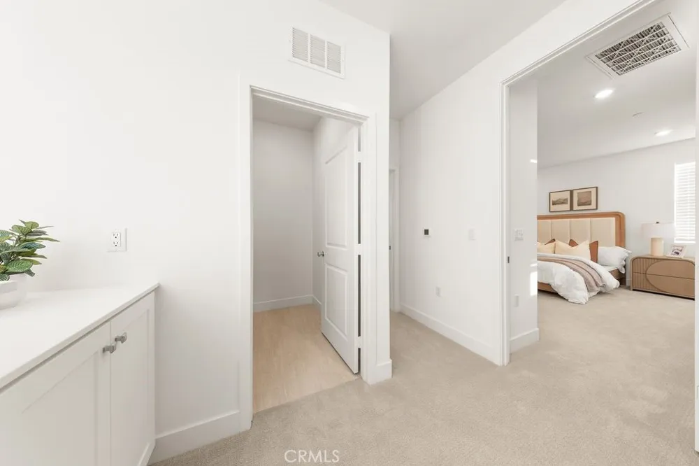 470 Lobata Irvine, CA 92618